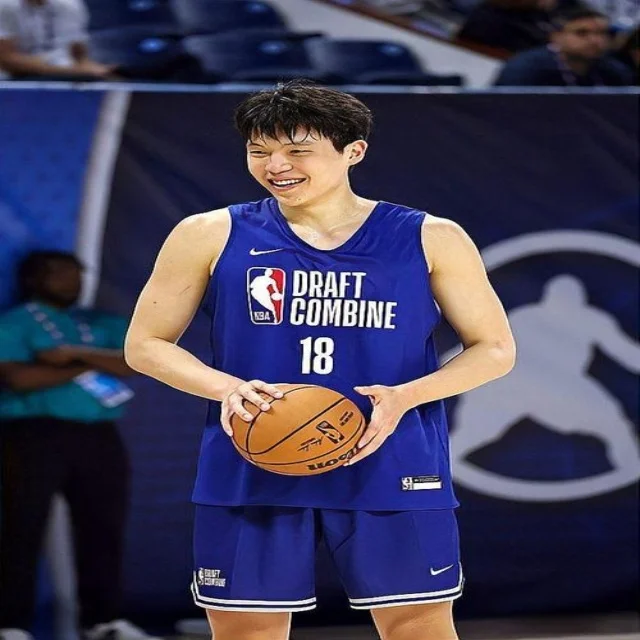 泰山队罚单引发热议，深度解析事件影响及背后原因（CROWN SPORTS）